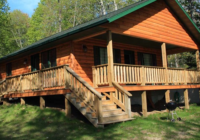 cabin_outside_1_full